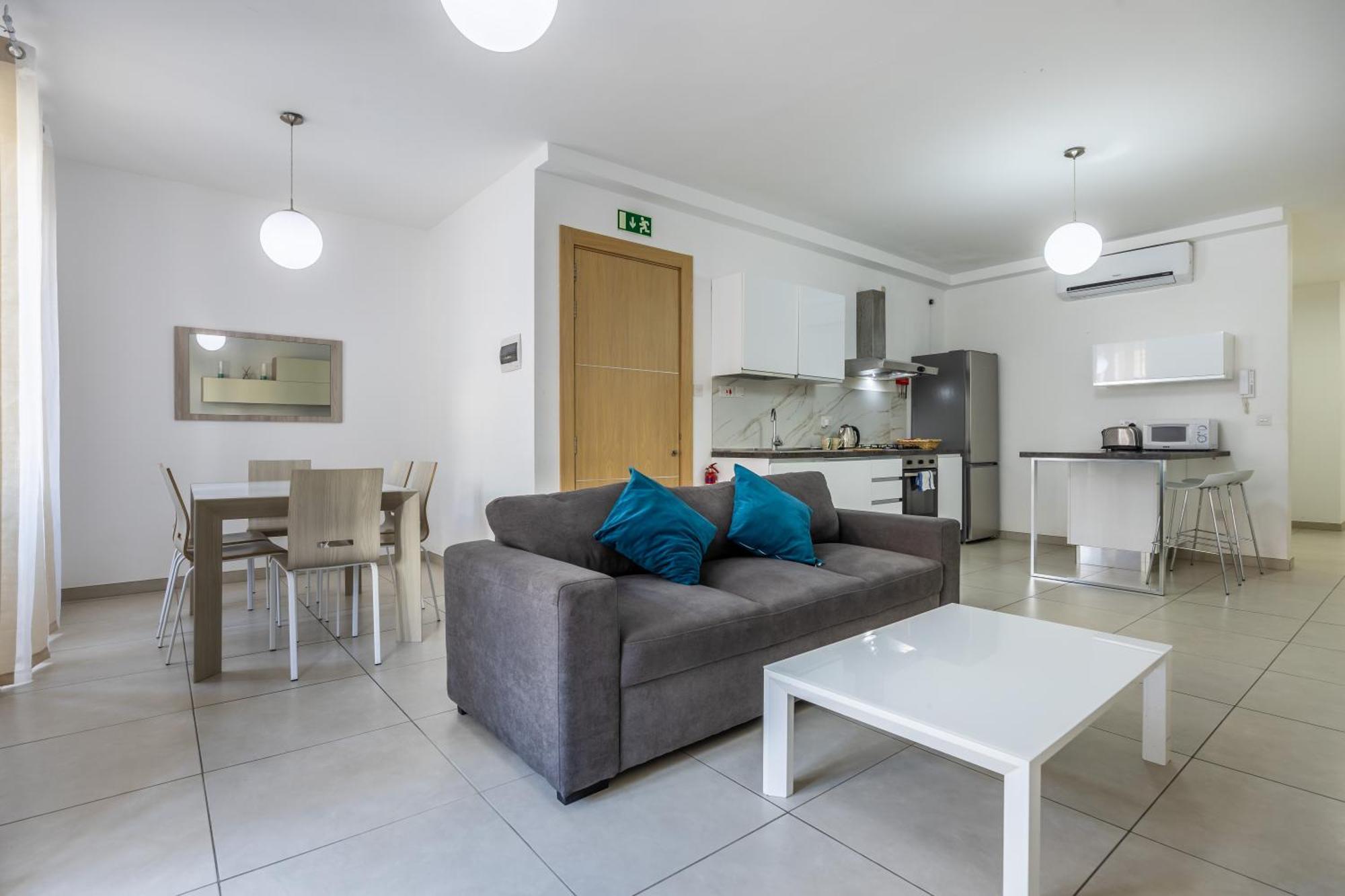 Superb 3Br Apt Close To Seafront Gzira Camera foto