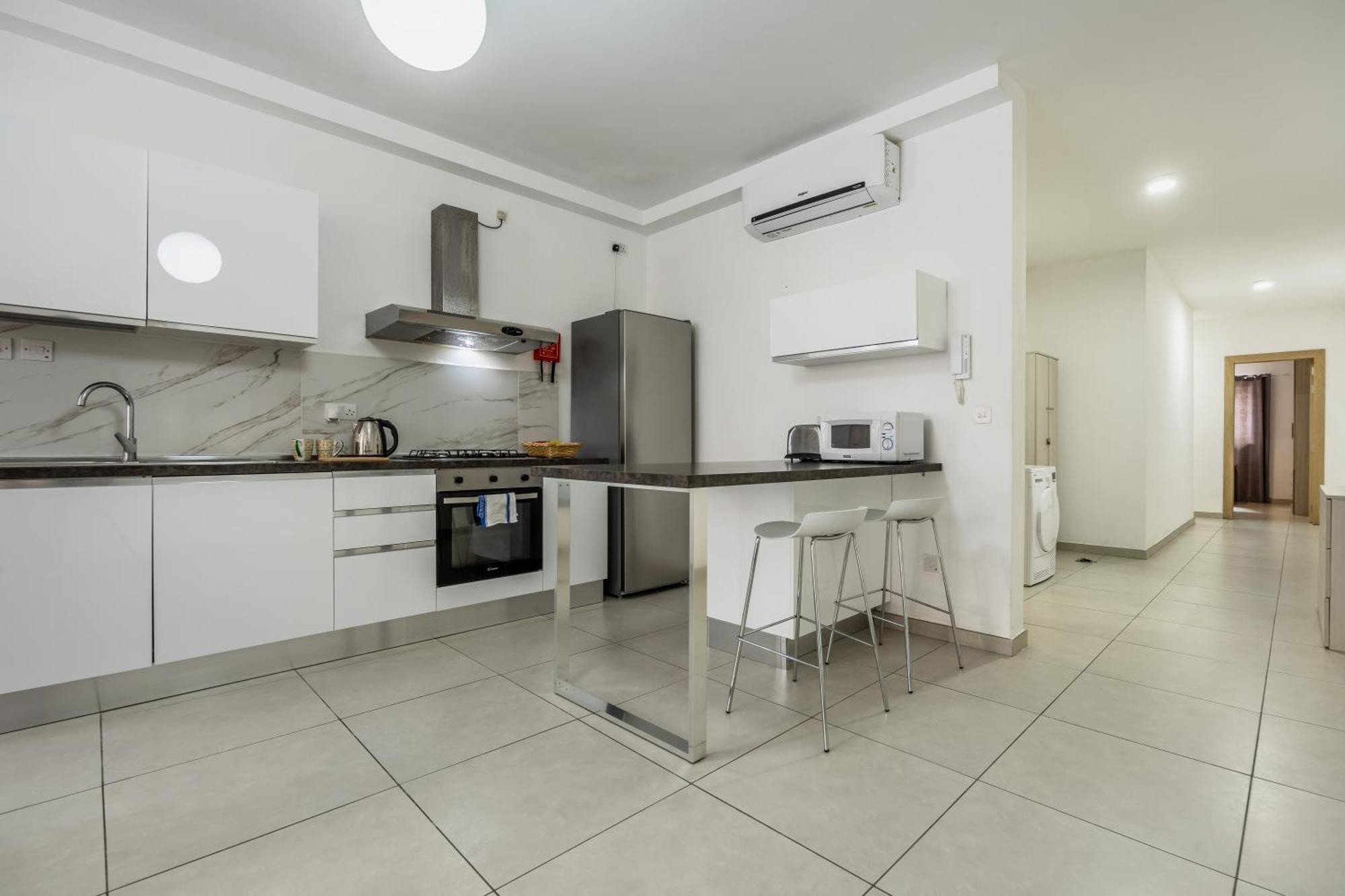 Superb 3Br Apt Close To Seafront Gzira Camera foto