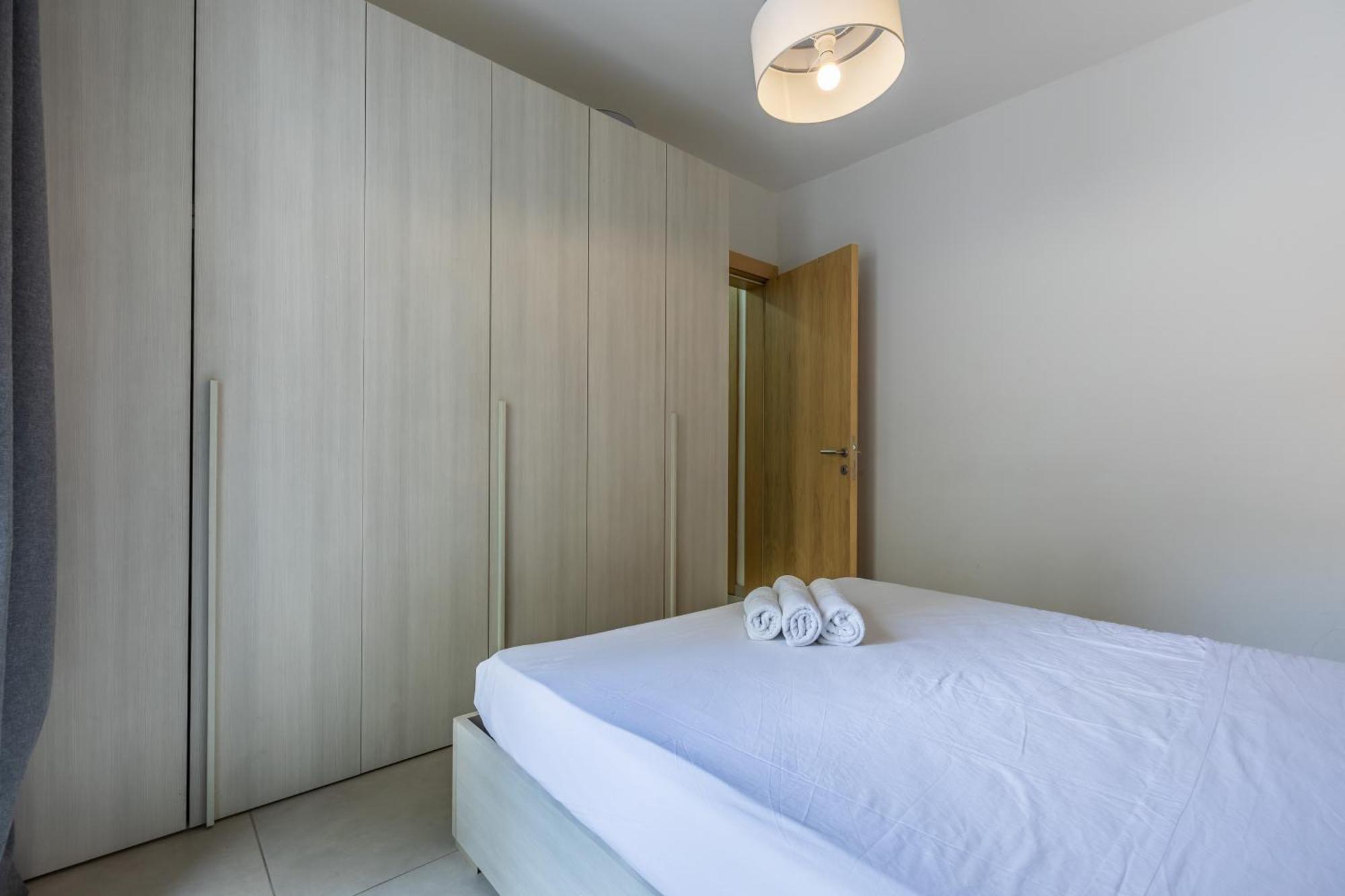 Superb 3Br Apt Close To Seafront Gzira Camera foto